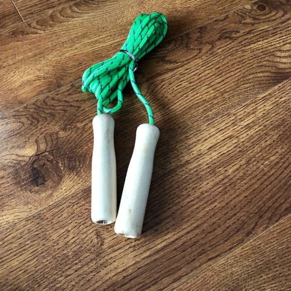 Classic Jump Rope - Picture 1 of 2